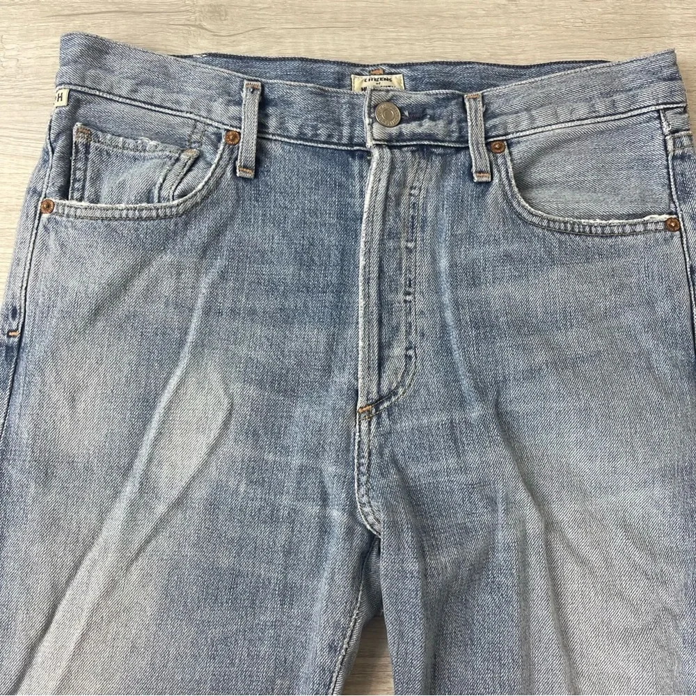 Citizens of Humanity Liya High Rise Classic Fit Crop in Torn, 28 - Picture 11 of 16